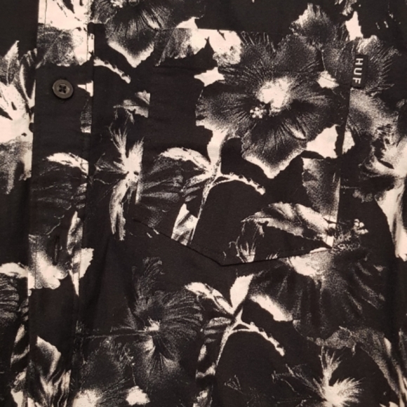 NWT Discontinued HUF Mens Casual Button Down - Picture 3 of 6